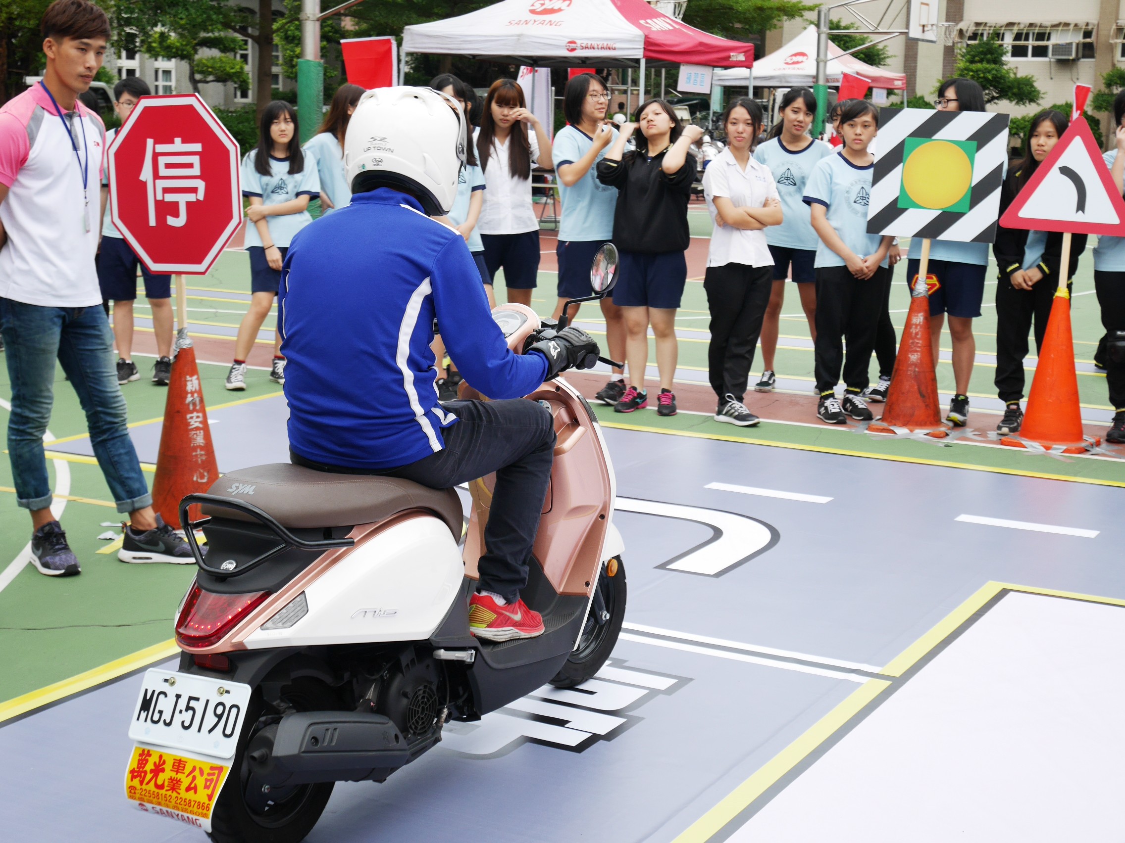 SYM校園機車考照活動(暖男駕訓班-新竹女中)